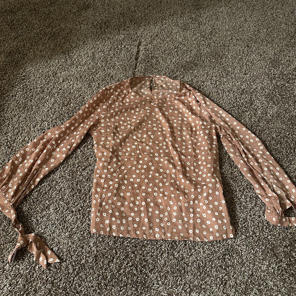 Cute long sleeve top